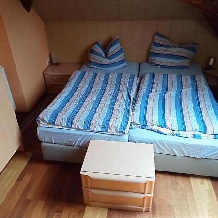 Uebernachtungszimmer 1 Schlettau Buitenkant foto